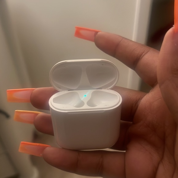 Apple Airpods Case 1st Generation - Picture 2 of 7